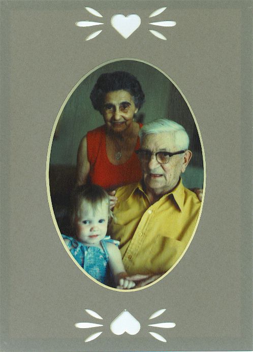 Grandma, grandpap and Val.jpg (53777 bytes)
